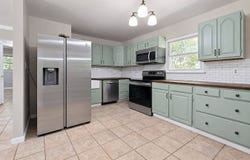 1065 Udall Rd, Bay Shore, NY 11706