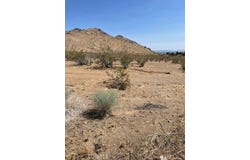 Roanoke Road, Apple Valley, CA 92307
