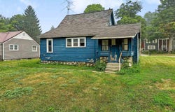 125 N Chippewa, Shepherd, MI 48883