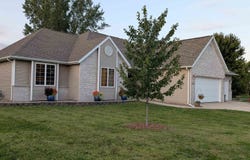 802 Chickadee Drive, Cambridge, WI 53523