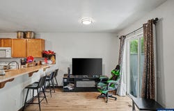 905 Charter (-915) Pl NE, Salem, OR 97301