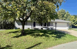 135 Fox Place, St Louis, MI 48880