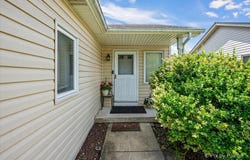 58 Silver Trail, North Aurora, IL 60542