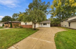 24263 Lebern Drive, North Olmsted, OH 44070