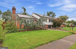 11 CITADEL Drive, CAMP HILL, PA 17011