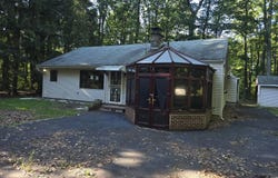 128 E Oak Lane, Greentown, PA 18426