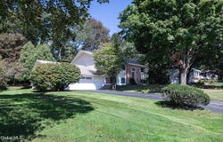 6 County View Road, Latham, NY 12110