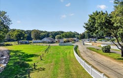 111 River Road, Clinton, CT 06413