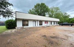 1021 Park Street, Commerce, TX 75428