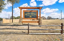 100 Hondo Ridge, La Vernia, TX 78121