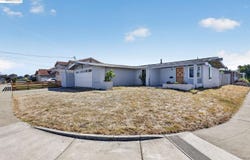 2786 Bal Harbor Ln, Hayward, CA 94545