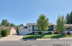 1013 TAFT AVE, Cheyenne, WY 82001