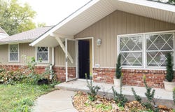 810 W Deerfield Street, Springfield, MO 65807