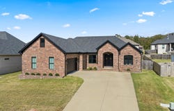 9808 Meadow Creek Drive, Sherwood, AR 72120