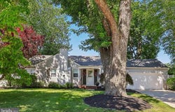 3 WINDSOR PLACE, MOUNT HOLLY, NJ 08060