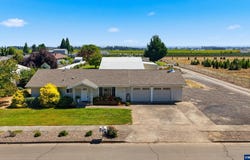 7762 45th Pl NE, Salem, OR 97305