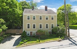 2 Warren Street, Hallowell, ME 04347