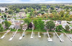 8267 E Highland View Drive, Syracuse, IN 46567-9528