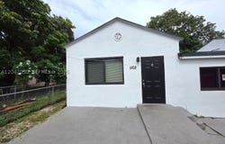 1102 NW 103rd St, Miami, FL 33150