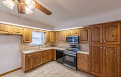 55 N High St, Jackson, OH 45640