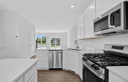 186 E Berkshire Drive, Crystal Lake, IL 60014