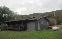 312 Falls View Ln, Hinton, WV 25951