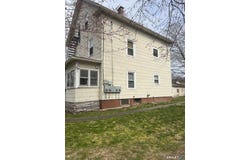 295 Chamberlain Highway, Meriden, CT 06451