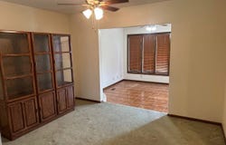 910 Thompson St, Chester, NE 68327