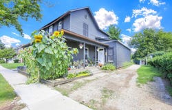 210 N Walnut Street, Logan, OH 43138