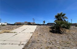 1692 Shamrock Road, Bullhead City, AZ 86442