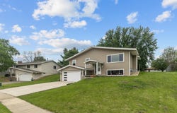 4990 148th Path W, Apple Valley, MN 55124