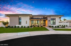 5770 S LOBACK Lane, Gilbert, AZ 85298
