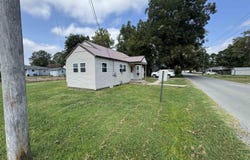 487 S Garfield Avenue, Piggott, AR 72454
