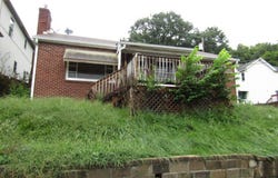 1015 6th Ave, Brackenridge, PA 15014