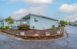 612 N CASCADE Dr, Woodburn, OR 97071
