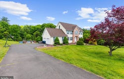 207 STACIA Way, SAYLORSBURG, PA 18353