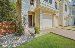 402 E 32nd St, Austin, TX 78705