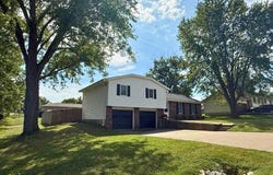 1412 Melrose Lane, Macon, MO 63552