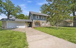 9502 Linwood Boulevard, Independence, MO 64052