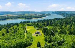262 BUNKER HILL Rd, Longview, WA 98632