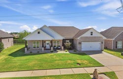 150 Grey Fox Drive, Conway, AR 72034