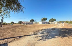 179 PR 6624, Devine, TX 78016