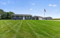 4287 E Race Road, Leslie, MI 49251