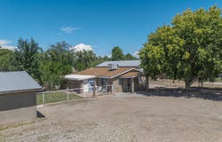 86 Molina Road, Peralta, NM 87042