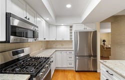 800 Windward Drive, Aurora, OH 44202