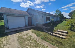 6597 W Walton Road, Blanchard, MI 49310