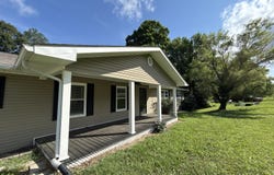 844 Mount Paran Rd, Jacksboro, TN 37757