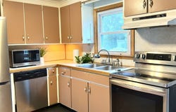 47 Thyme Ln, Springfield, MA 01129