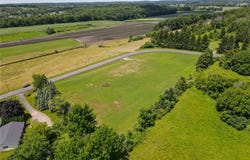 Desmith Rd, Newark, NY 14513