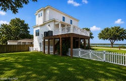 1601 River Drive, New Bern, NC 28560